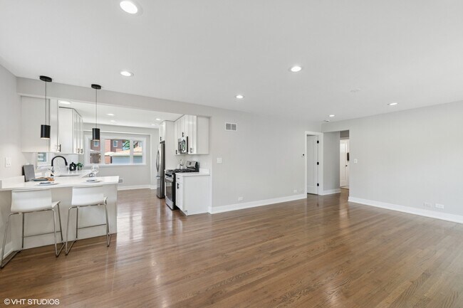 Foto del edificio - 5136 Coyle Ave
