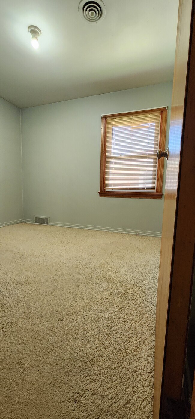 Dormitorio n.º 1 - 819 East Ave S