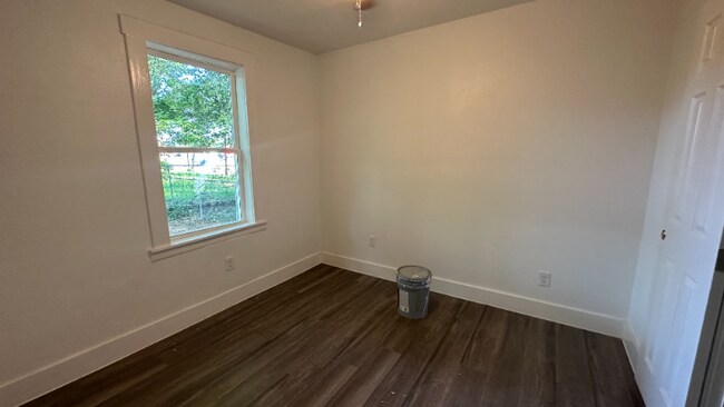 Foto del edificio - 102 7th St SW