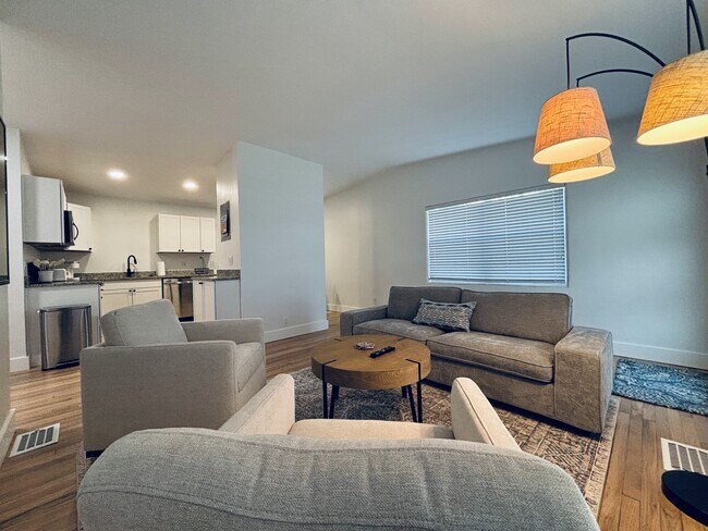 Foto del edificio - 2800 Pickfair St