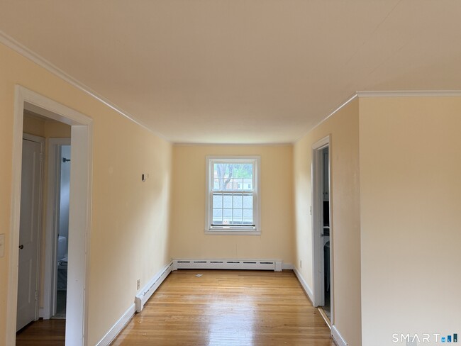Building Photo - 1060 Farmington Ave