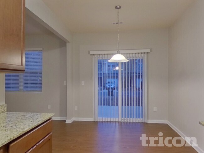 Foto del edificio - 2058 Aragon Lane