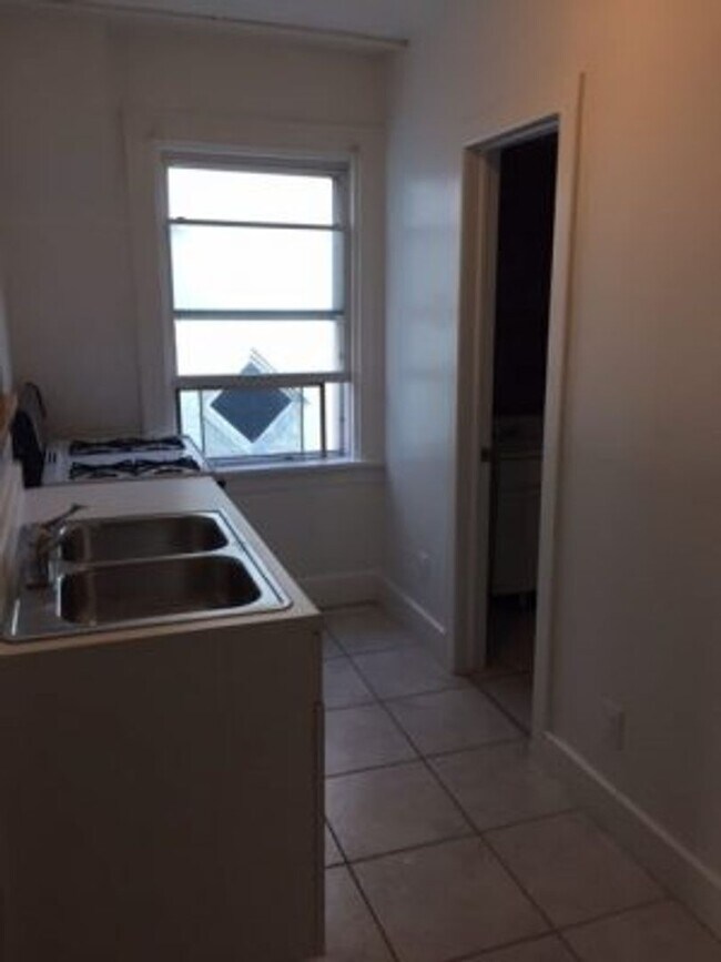 Foto del edificio - 2817 Glendora Ave