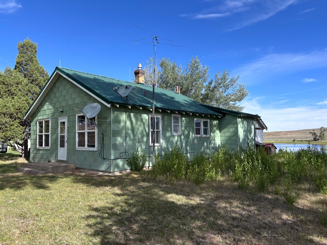 Foto del edificio - 639 A County Rd