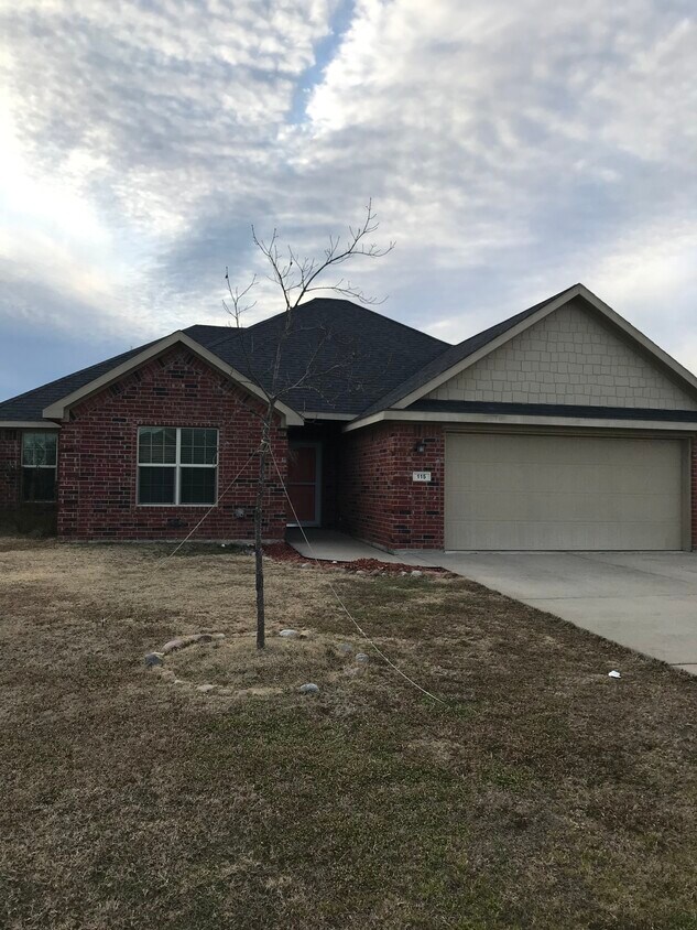 115 Cecil Cir, Calera, OK 74730 House Rental in Calera, OK