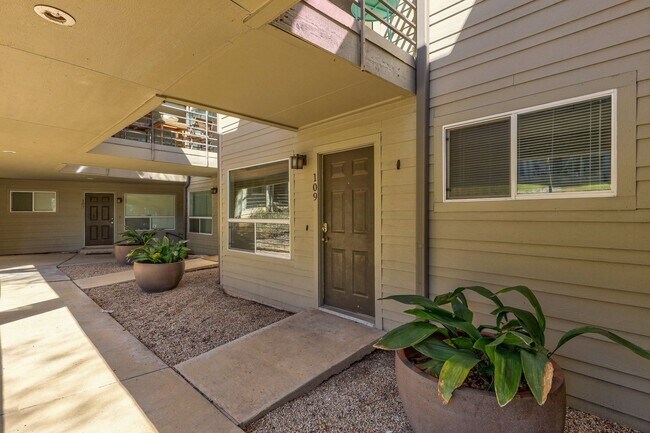 Foto del edificio - PARKER SQUARE CONDO - NEAR DOWNTOWN - PRIV...