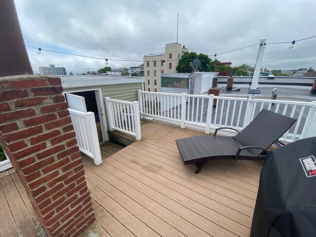 Foto del edificio - 582 E 4th St