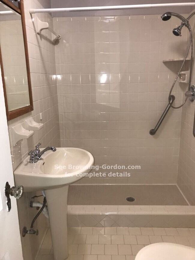 Building Photo - One Bedroom - All Utilities Included!