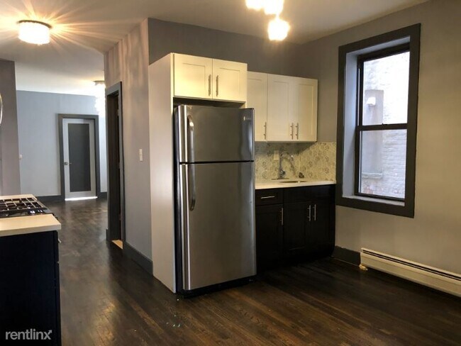 Building Photo - 84 Bostwick Ave
