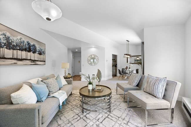 Foto del edificio - Bright & Spacious 2 Bedroom, 2 Bath Apartment in Fremont!