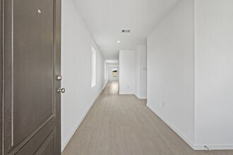 Building Photo - 26931 Feather Reed Dr