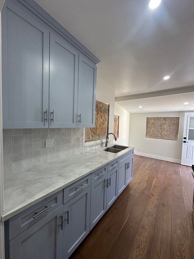 Building Photo - Charming Home in Downtown Orange (Garage N...