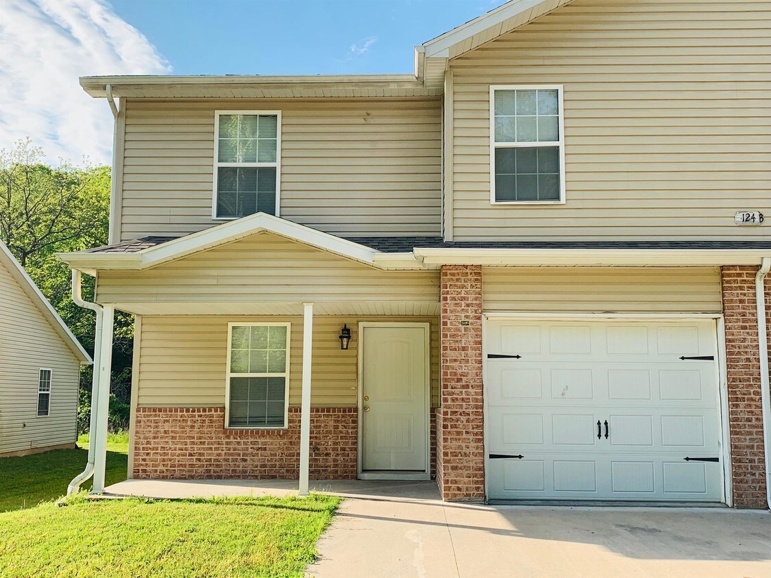 124 Booker Rd, Waynesville, MO 65583 Townhome Rentals in Waynesville