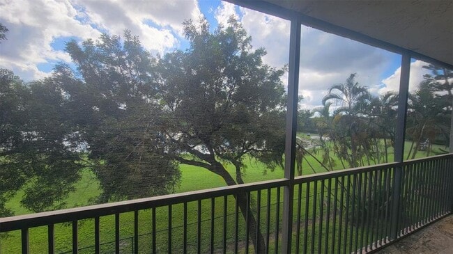 Building Photo - 3100 W Rolling Hills Cir