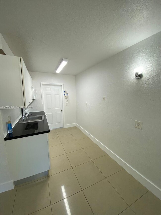 Foto del edificio - 1800 NW 9th St
