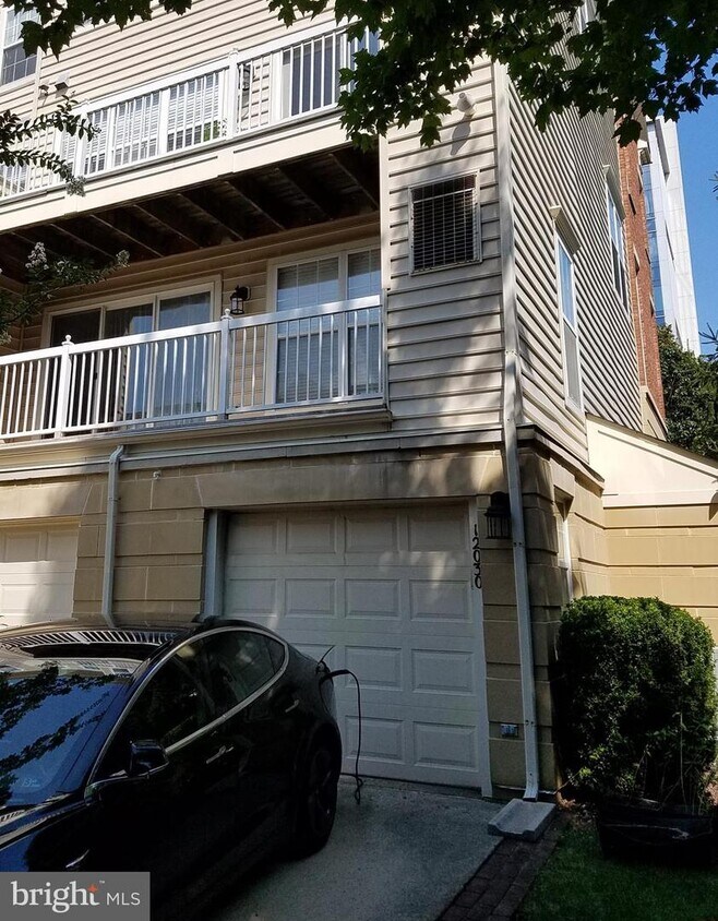 Primary Photo - 12030 Trumbull Way