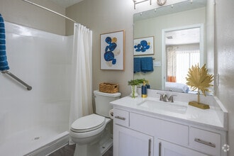 2BR, 2BA - 1,143SF - Primary Bathroom - Mesa Del Oso