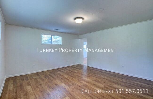 Building Photo - 35 N Meadowcliff Dr