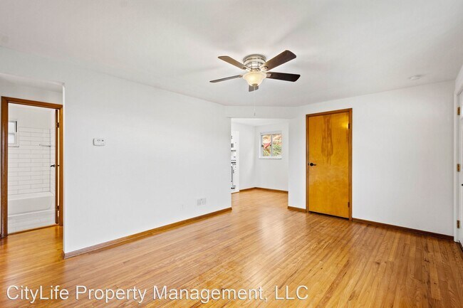 Building Photo - 2 br, 1 bath House - 3103 McRoberts Road