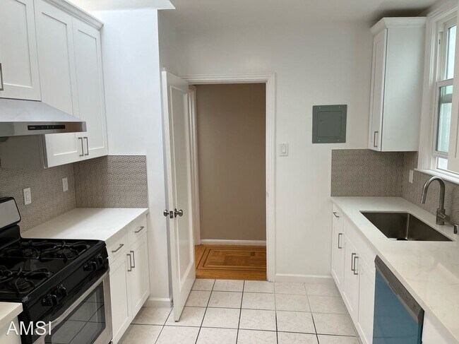 Foto del edificio - 3 br, 1.5 bath House - 1770 27th Avenue