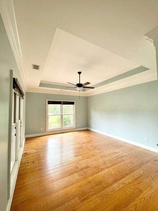 Building Photo - Beautiful Home Available Now!
