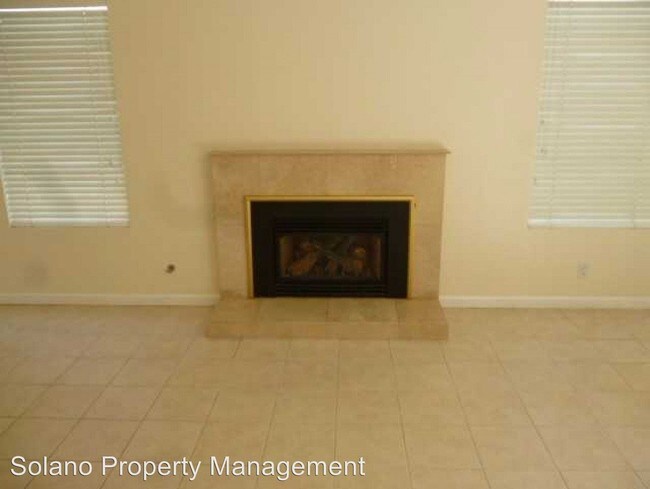 Building Photo - 4 br, 2.5 bath House - 196 Normandy
