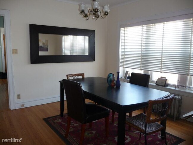 Foto del edificio - 4322 N Mozart St