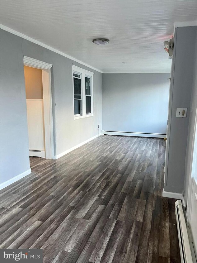Foto principal - 508 W Kings Hwy