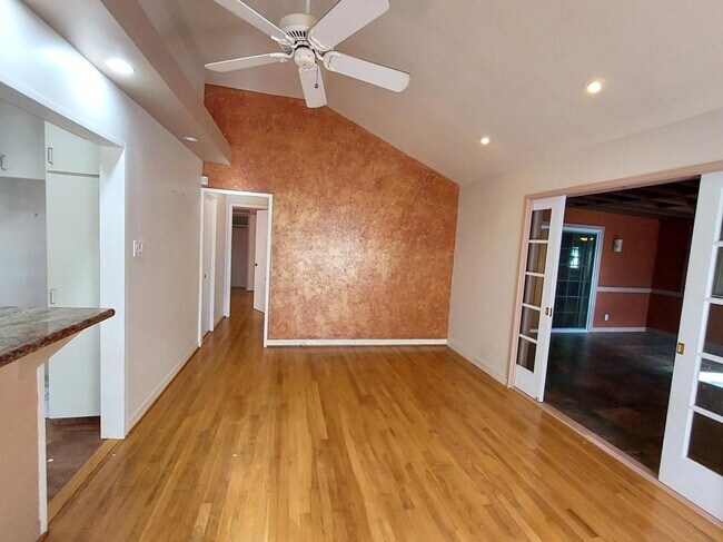 Foto del edificio - 620B Auwai St