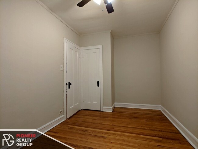 Building Photo - 4208 N Clark St
