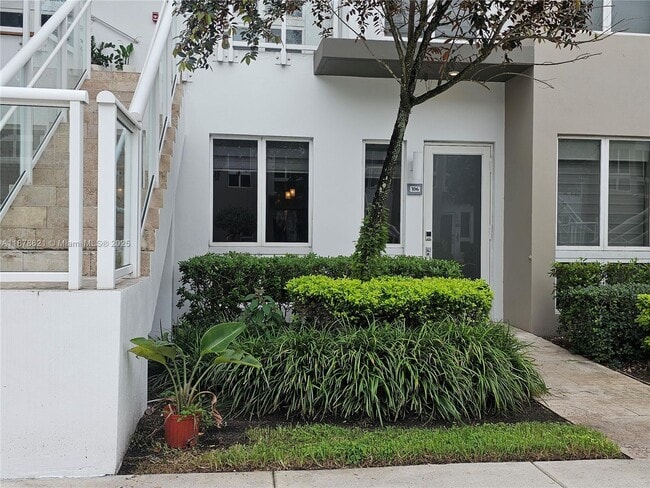 Building Photo - 10260 NW 63rd Terrace