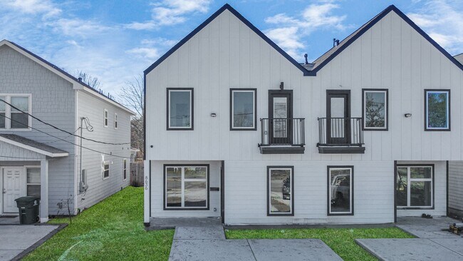 Foto del edificio - 8636 Scott St