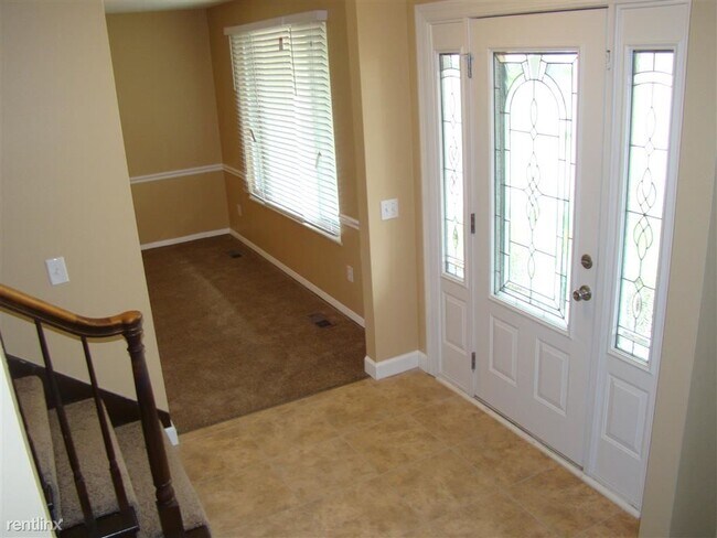 Building Photo - 4 br, 2.5 bath House - 4045 Hounds Hill Dr