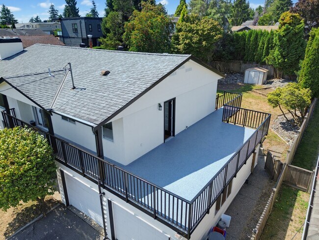 Photo du bâtiment - 1341 Parker St
