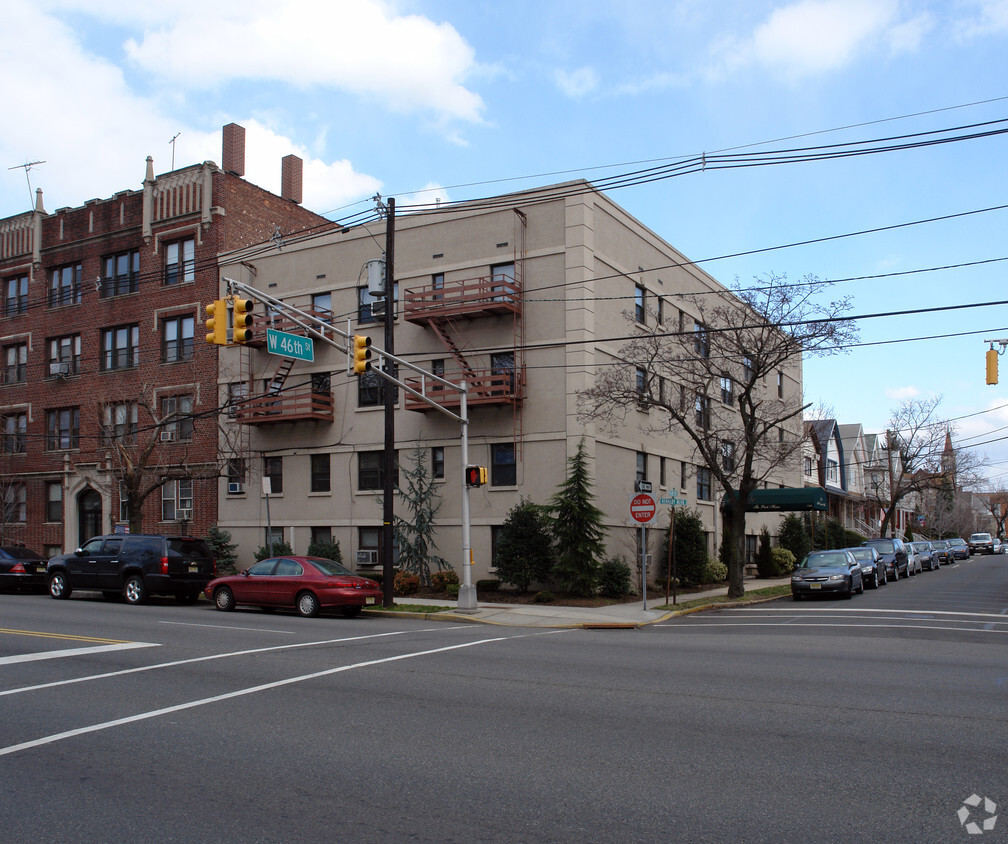 Primary Photo - 1080 Jf Kennedy Blvd