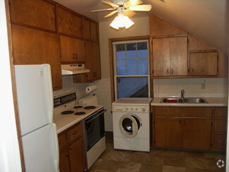Building Photo - 803 10th Ave N