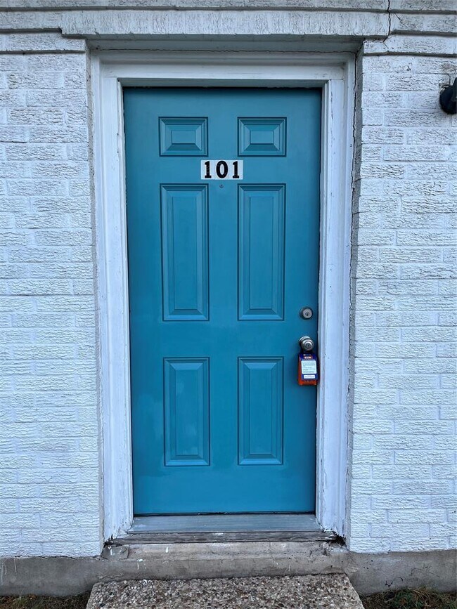 Foto del edificio - 4906 West Gate Blvd