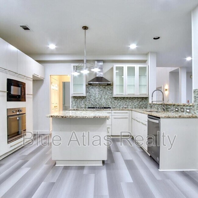 Building Photo - 2420 Elm Leaf Ln