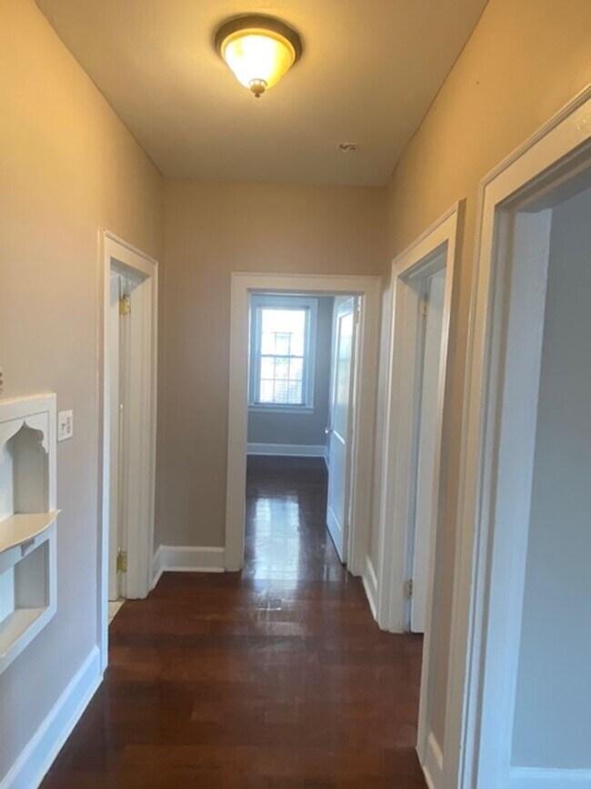 Building Photo - 715-717 Sims Ave