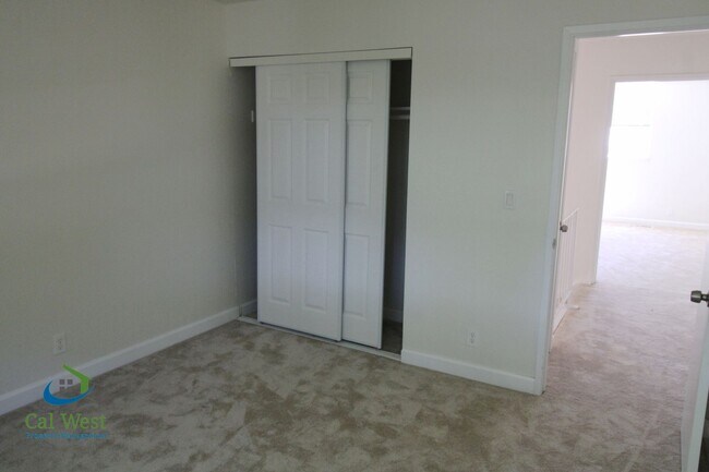 Foto del edificio - $3795 - Fully Remodeled 3Bd / 3Ba Large Townhome in Santa Teresa area