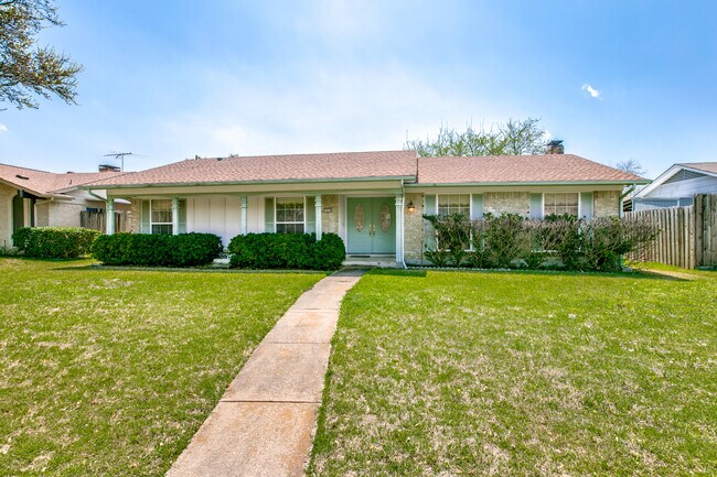 Foto del edificio - 1312 E Spring Valley Rd