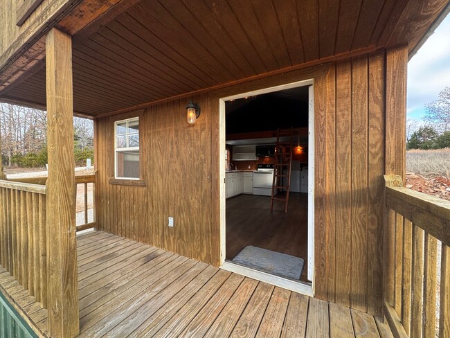 Foto del edificio - Cozy Tiny Home In Waynesville MO!