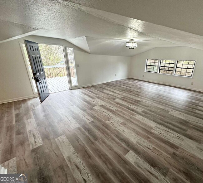 Foto del edificio - 6104 Pisgah Rd SW