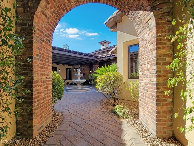 Foto del edificio - 4365 N Campbell Rd