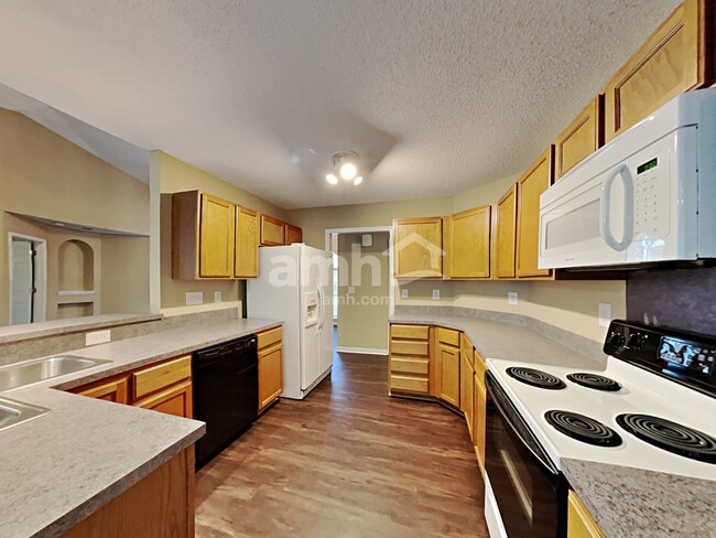 Foto del edificio - 13319 Harvest Point Dr