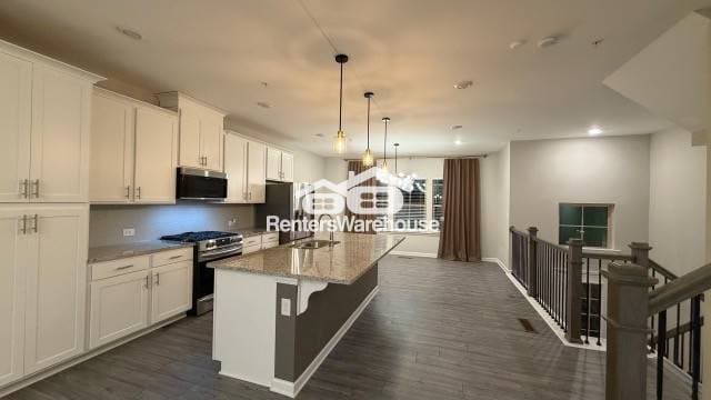 Building Photo - 328 Commons Ave