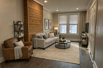 Building Photo - 615 W Orange St