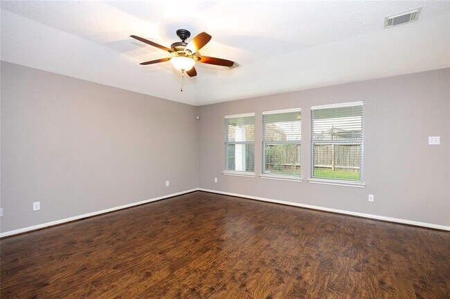 Building Photo - 29723 Legends Green Dr