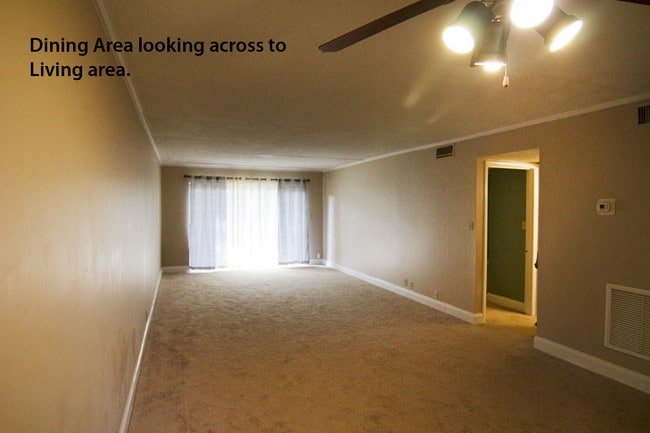 Living Dining area - 8530 Brasilia Ct