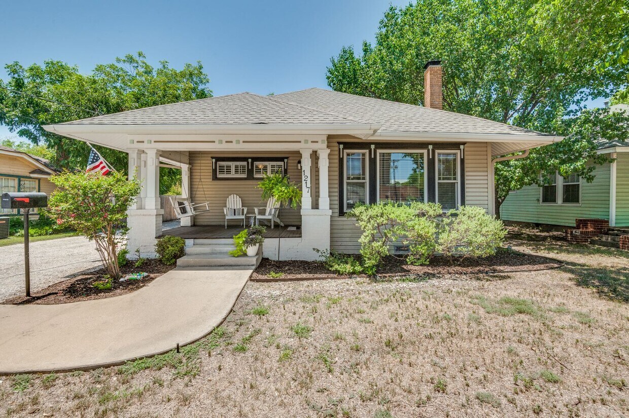 Foto principal - 1217 N Austin St